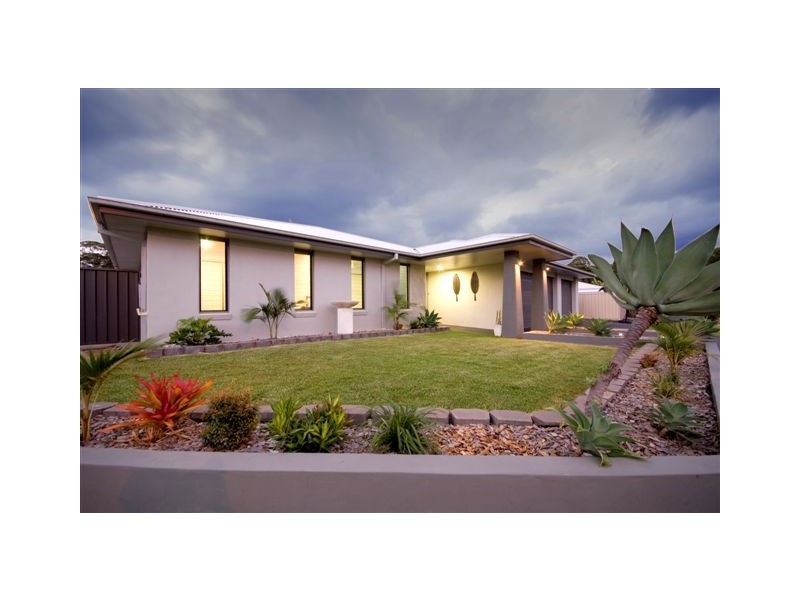 33 Red Cedar Drive, Coffs Harbour NSW 2450