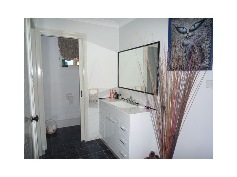 76 Loaders Lane, Coffs Harbour NSW 2450