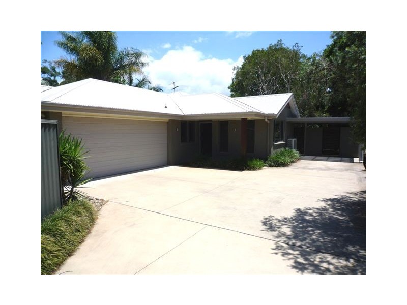 27b Dirrigeree Crescent, Sawtell NSW 2452