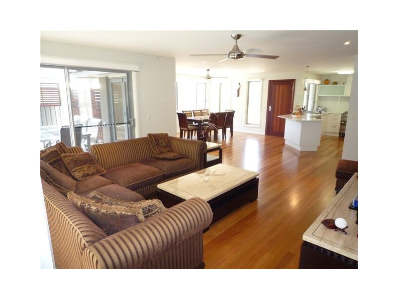 27b Dirrigeree Crescent, Sawtell NSW 2452