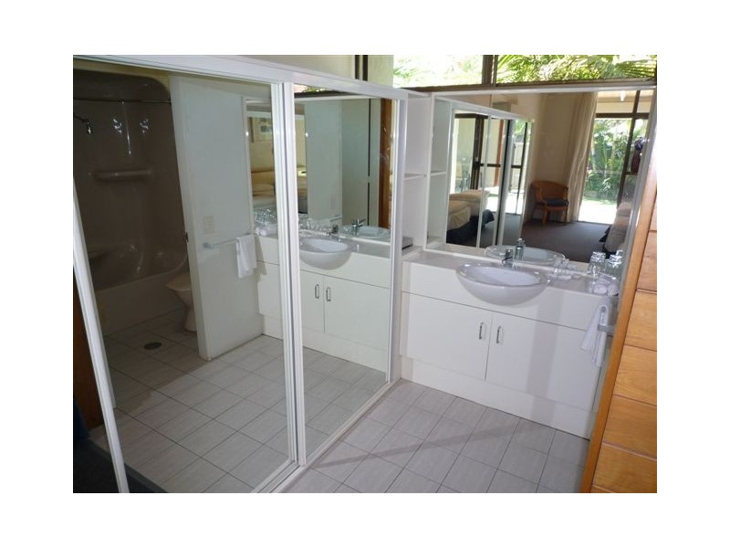 Unit 155 Nautilus Beachfront Villas & Spas, Pacific Highway, Coffs Harbour NSW 2450