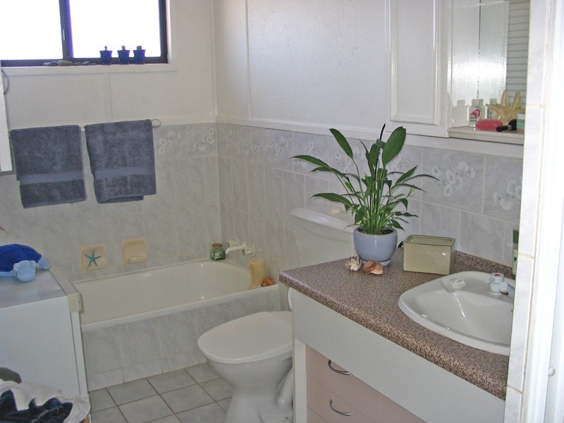 2 Newcastle Drive, Toormina NSW 2452