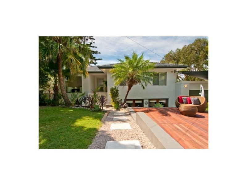 23 Sapphire Crescent, Sapphire Beach NSW 2450