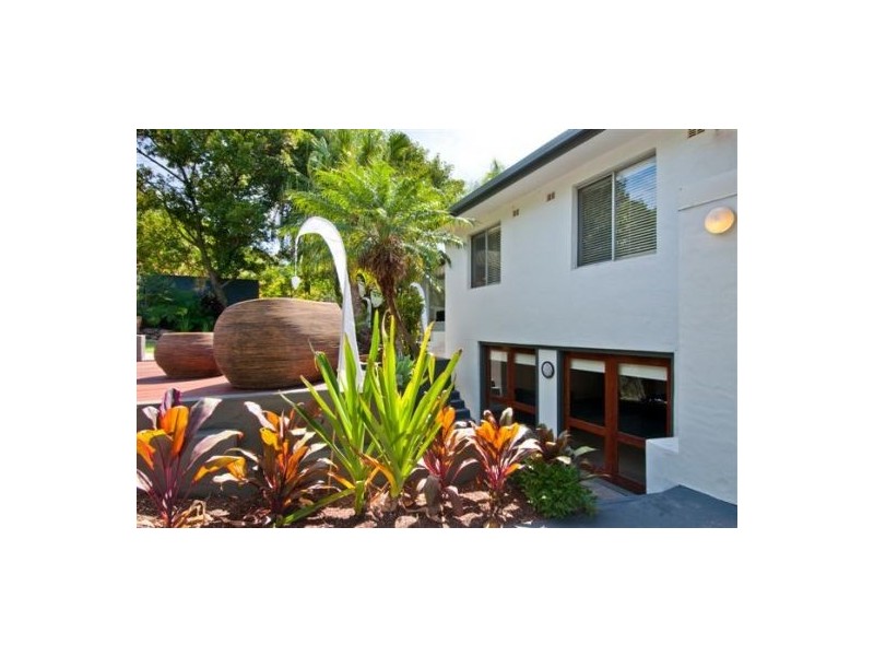 23 Sapphire Crescent, Sapphire Beach NSW 2450