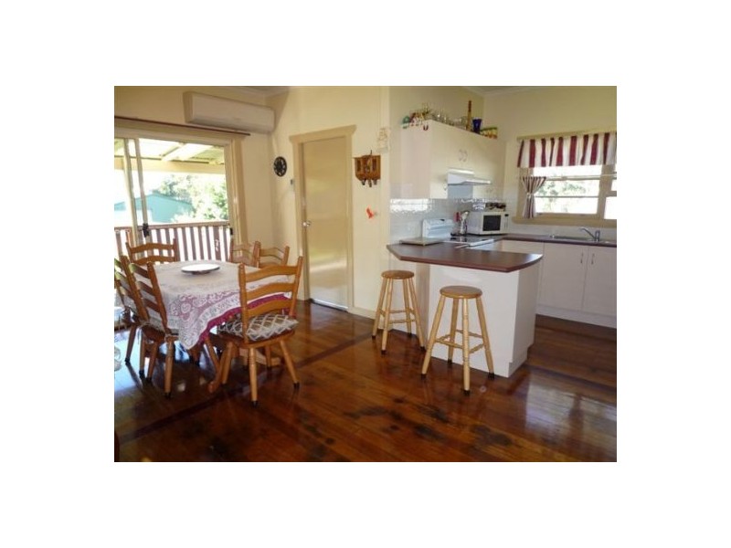 11 Bent Street, Nana Glen NSW 2450