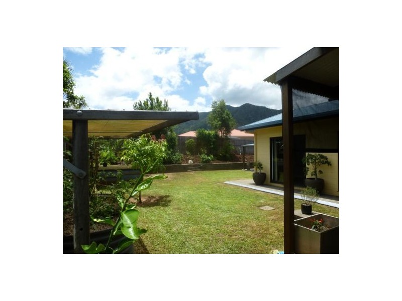 9 Cooktown Road, Edmonton QLD 4869