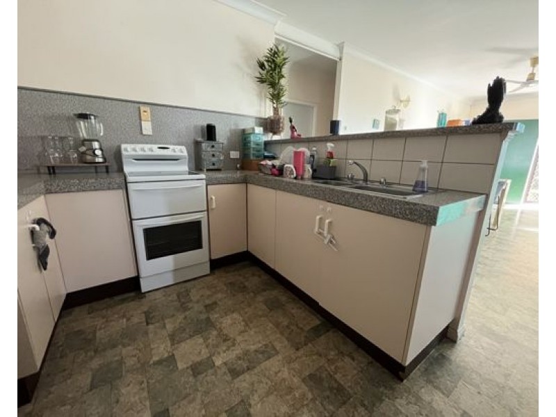 37 Bella Vista Avenue, Belvedere QLD 4860