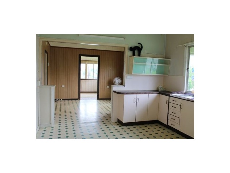 10 Knowles Street, Babinda QLD 4861