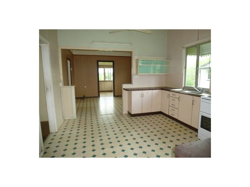 10 Knowles Street, Babinda QLD 4861