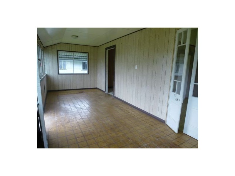 10 Knowles Street, Babinda QLD 4861