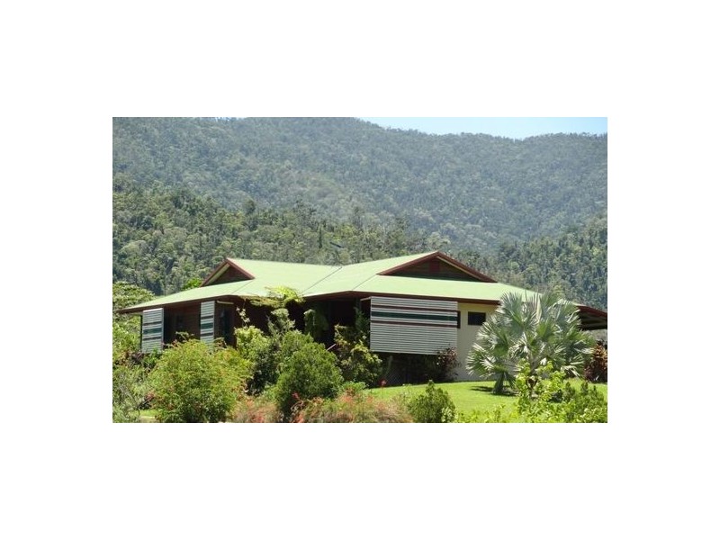 7 Ruby Crescent, Tully QLD 4854