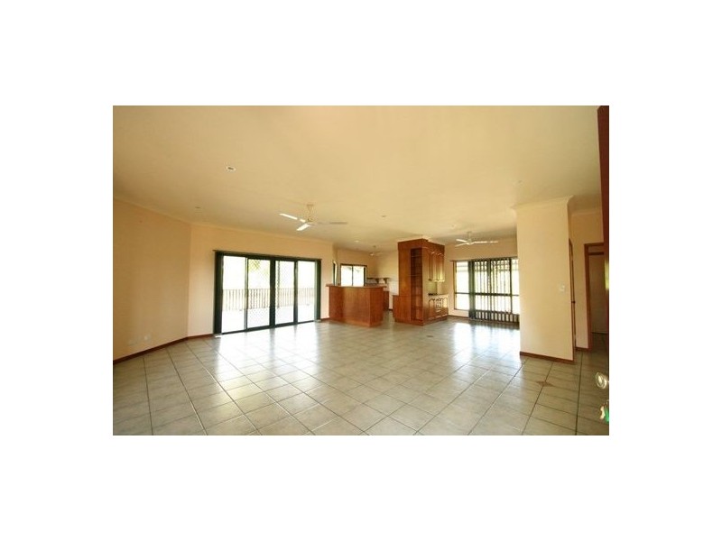 7 Ruby Crescent, Tully QLD 4854