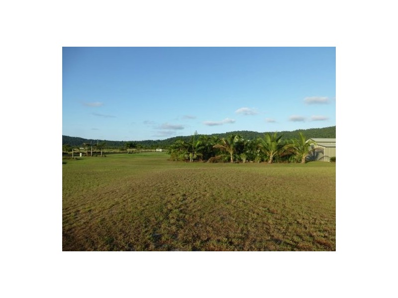 10 Bulgaru Road, Etty Bay QLD 4858