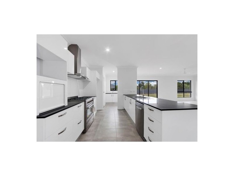 9 Riverlands Drive, Mareeba QLD 4880