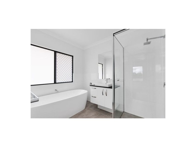 9 Riverlands Drive, Mareeba QLD 4880