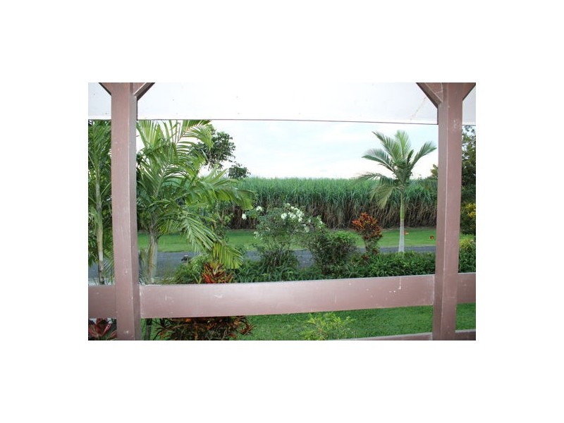 8 Penda Street, Goondi Bend QLD 4860