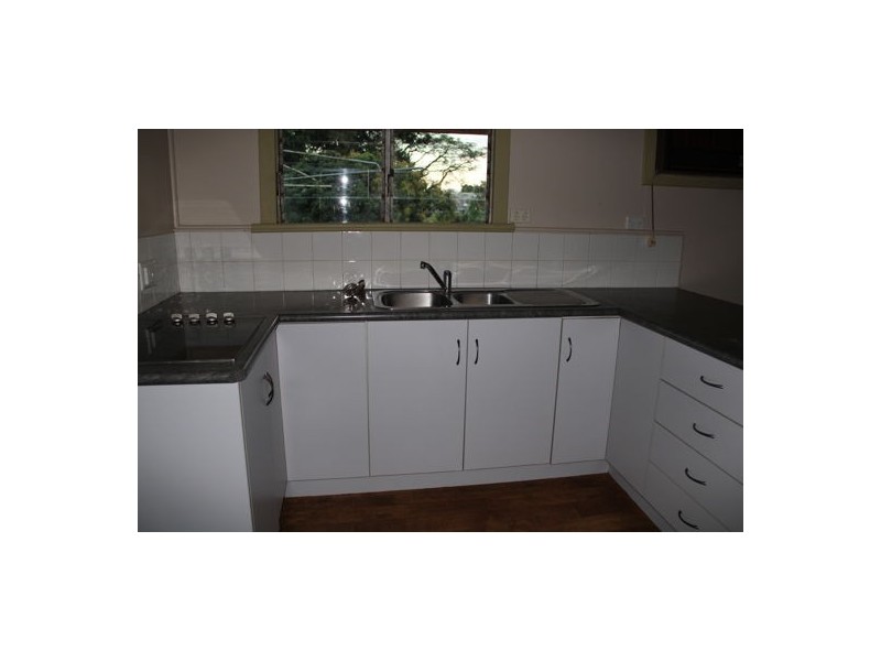 8 Penda Street, Goondi Bend QLD 4860