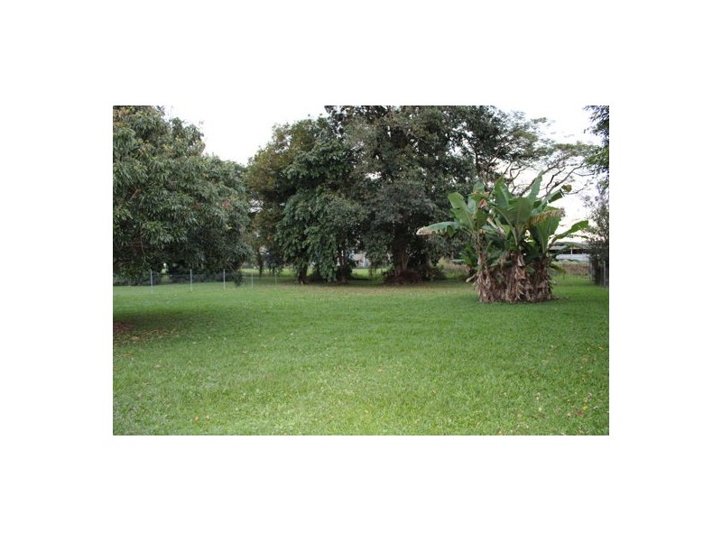 8 Penda Street, Goondi Bend QLD 4860