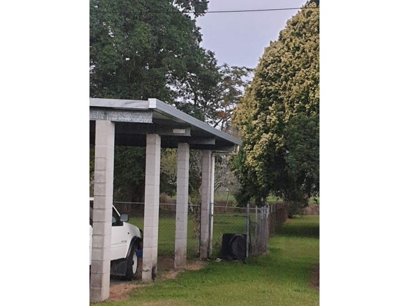 8 Penda Street, Goondi Bend QLD 4860