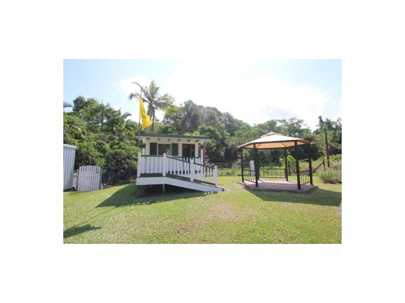 8 Simmonds Street, Babinda QLD 4861