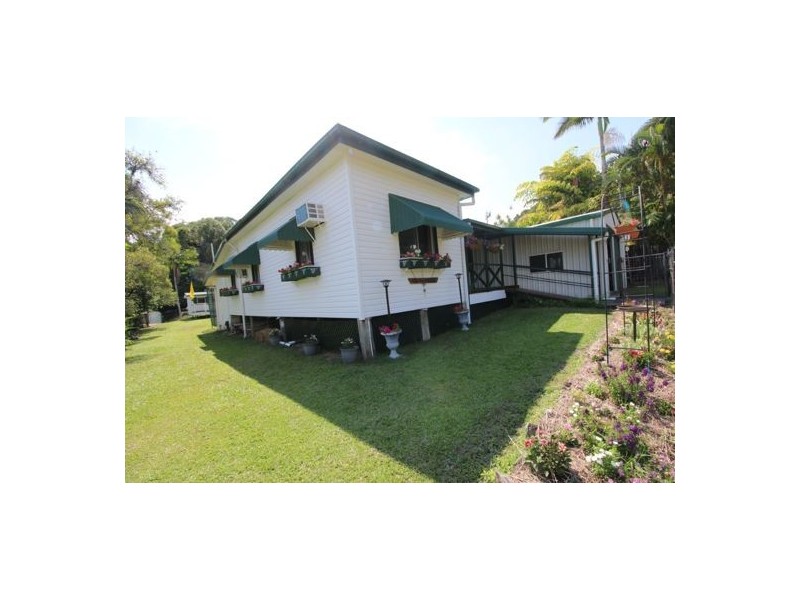 8 Simmonds Street, Babinda QLD 4861