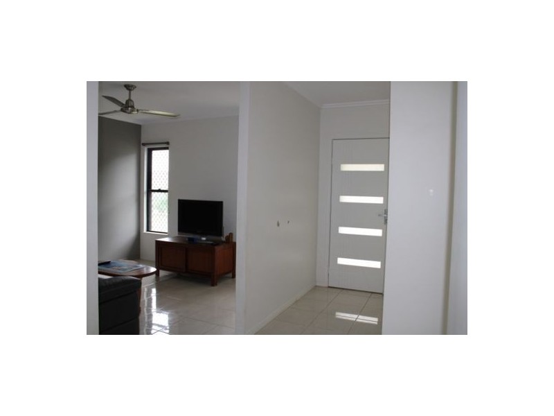 24 Lockyer Crescent, Bentley Park QLD 4869