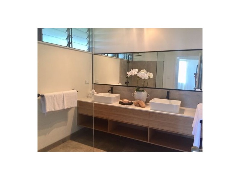 276 Palmerston Highway, Belvedere QLD 4860