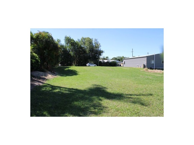 23 Sassafras Street, Bramston Beach QLD 4871