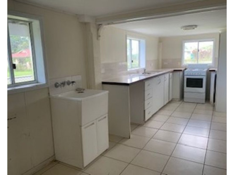 16 Weaver, Babinda QLD 4861