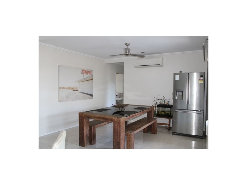 24 Lockyer Crescent, Bentley Park QLD 4869