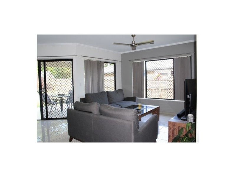 24 Lockyer Crescent, Bentley Park QLD 4869