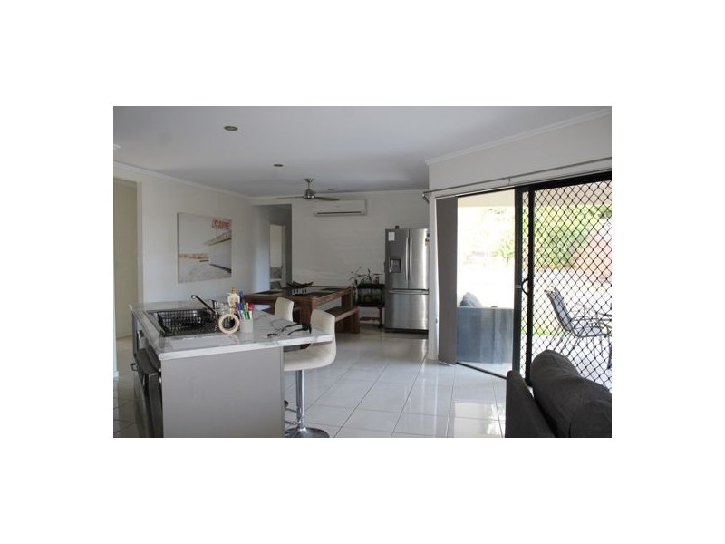 24 Lockyer Crescent, Bentley Park QLD 4869