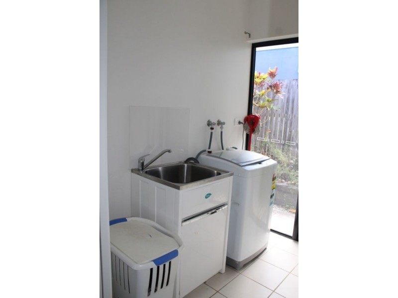 24 Lockyer Crescent, Bentley Park QLD 4869