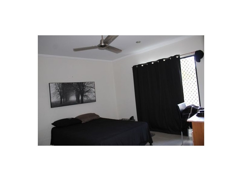 24 Lockyer Crescent, Bentley Park QLD 4869