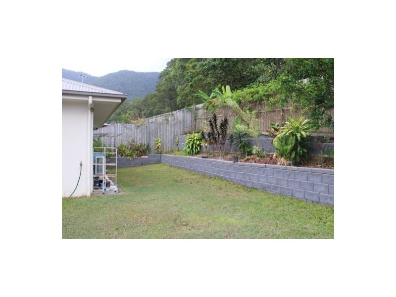 24 Lockyer Crescent, Bentley Park QLD 4869