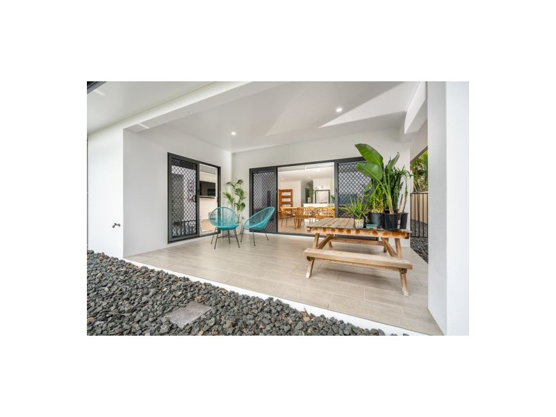 5 Broad Street, Etty Bay QLD 4858