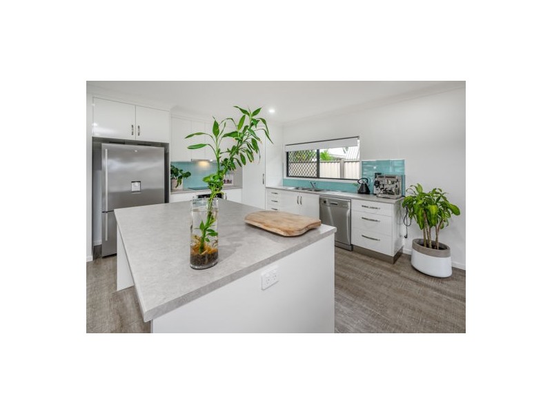 5 Broad Street, Etty Bay QLD 4858