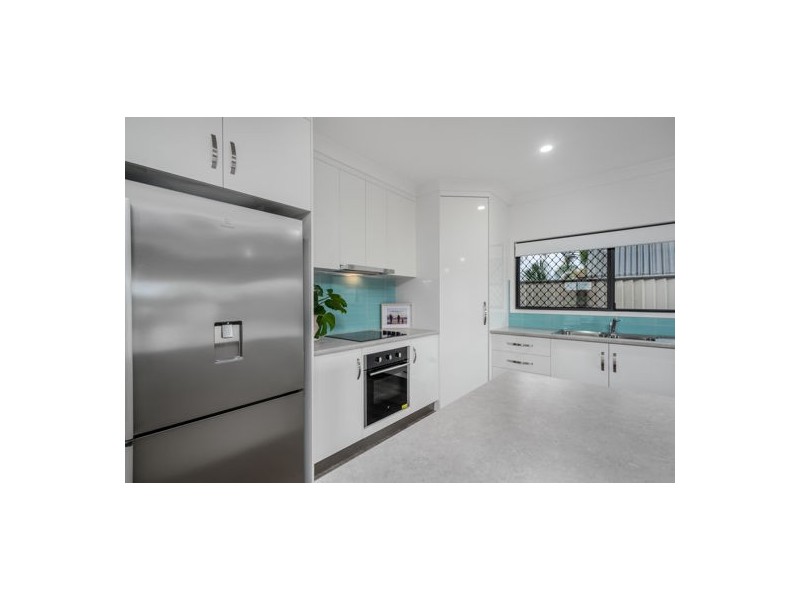 5 Broad Street, Etty Bay QLD 4858