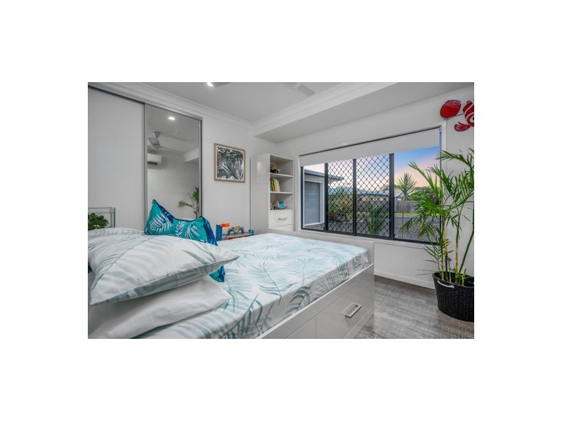 5 Broad Street, Etty Bay QLD 4858