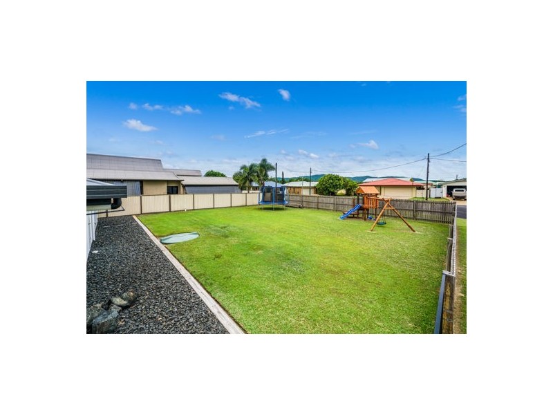 5 Broad Street, Etty Bay QLD 4858