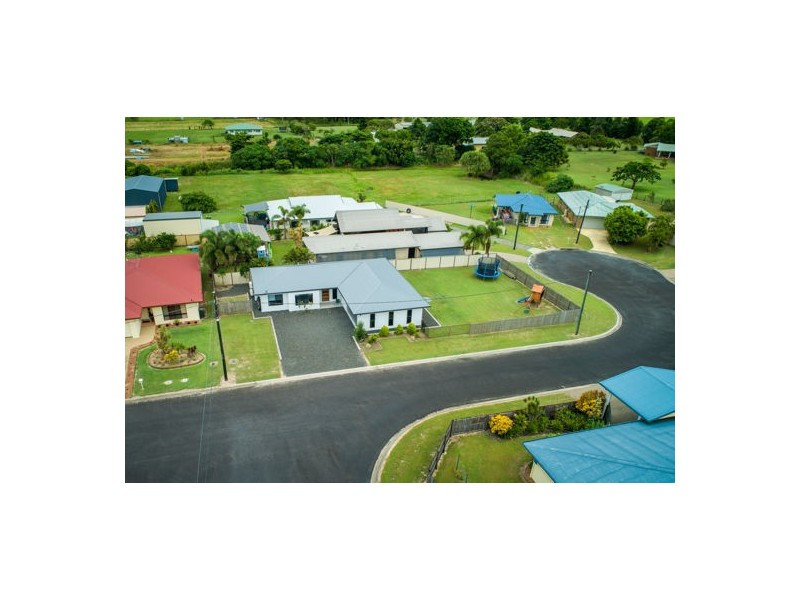 5 Broad Street, Etty Bay QLD 4858