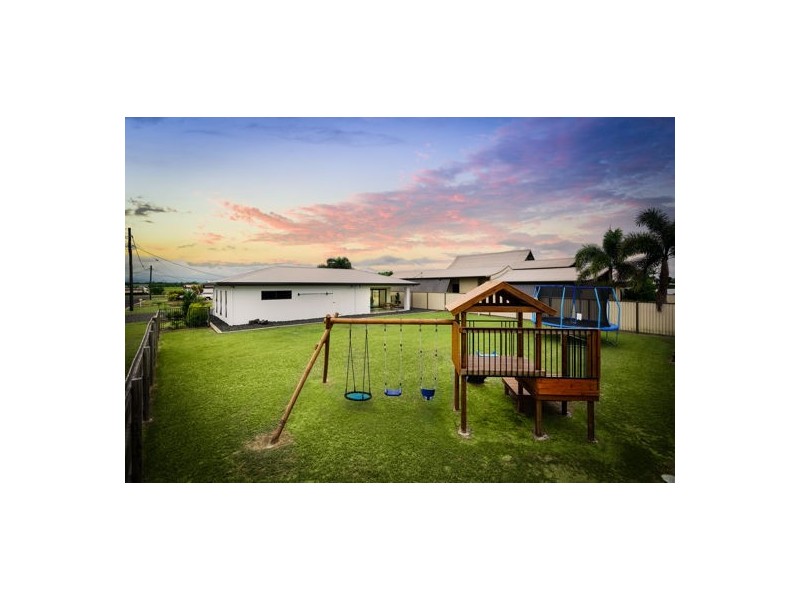 5 Broad Street, Etty Bay QLD 4858