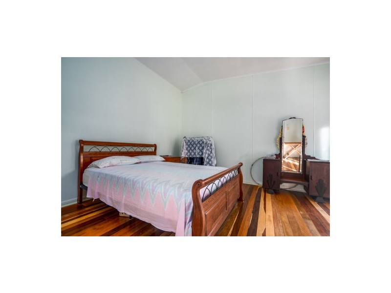 194 Etty Bay Road, Etty Bay QLD 4858