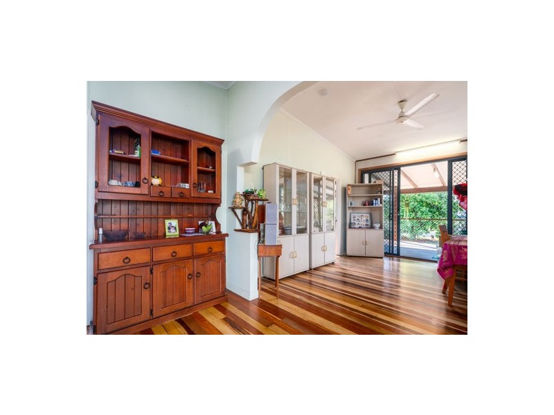 194 Etty Bay Road, Etty Bay QLD 4858