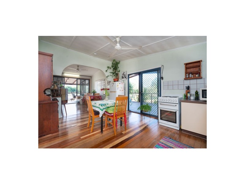 194 Etty Bay Road, Etty Bay QLD 4858