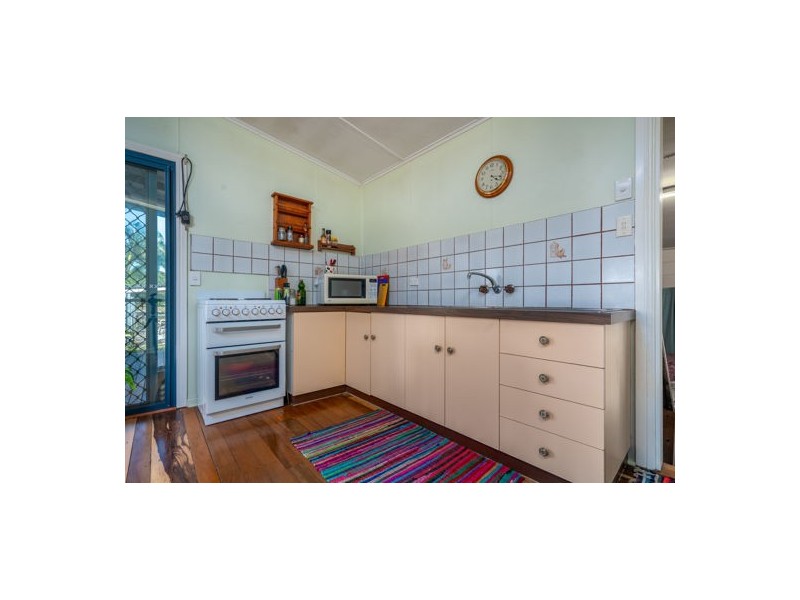 194 Etty Bay Road, Etty Bay QLD 4858