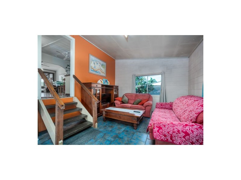 194 Etty Bay Road, Etty Bay QLD 4858