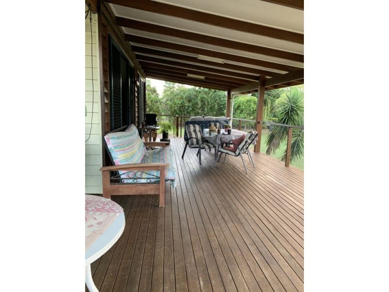 194 Etty Bay Road, Etty Bay QLD 4858