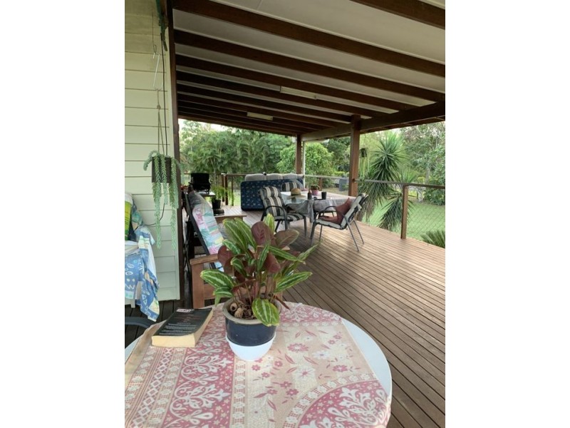 194 Etty Bay Road, Etty Bay QLD 4858