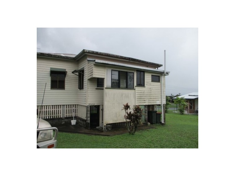3 Edward Street, Tully QLD 4854